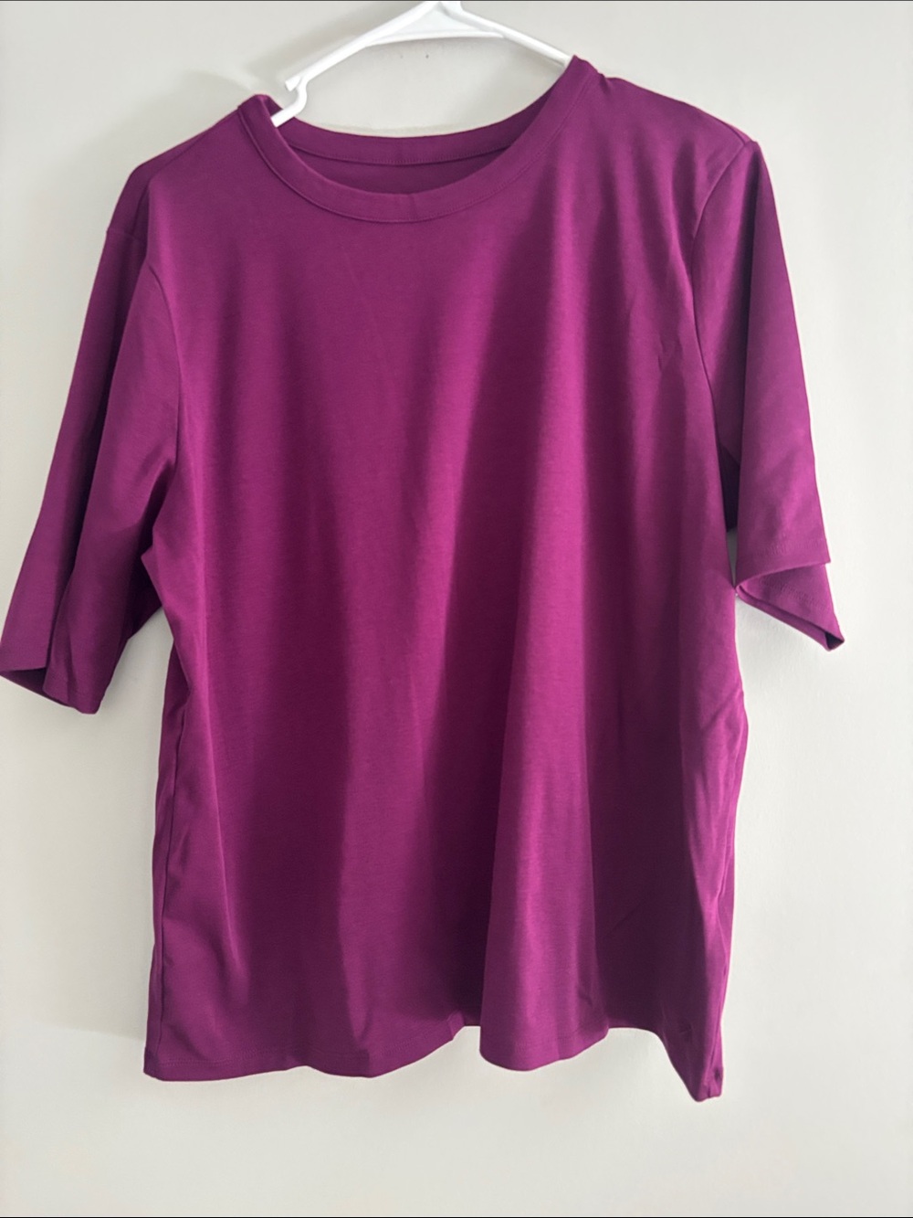 Isaac Mizrahi Short Sleeve Crewneck Tee in Fuchsia